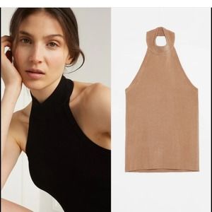 DÈLUC Olivia Sleeveless Turtleneck Knit Top in Nude Small S